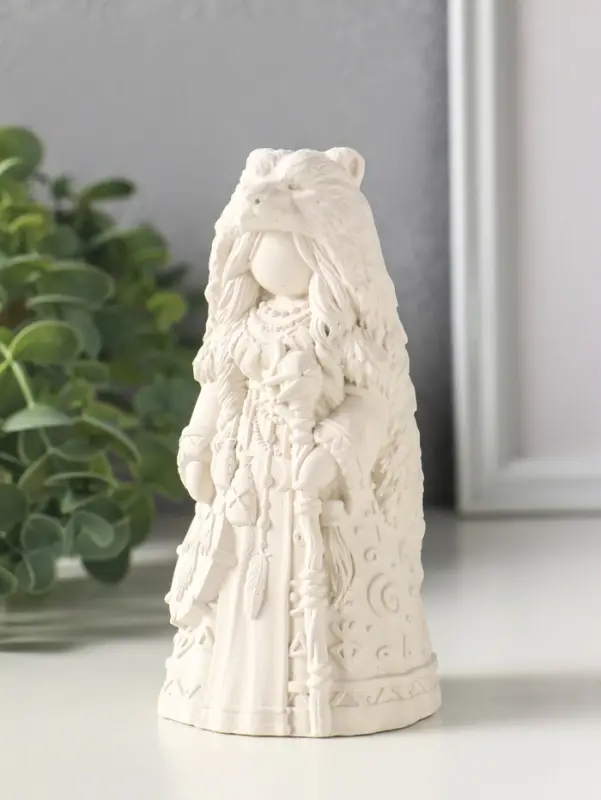 Фигурка гипс &laquo;Берегиня Шаманка медведица&raquo;, 13.5&times;6 см