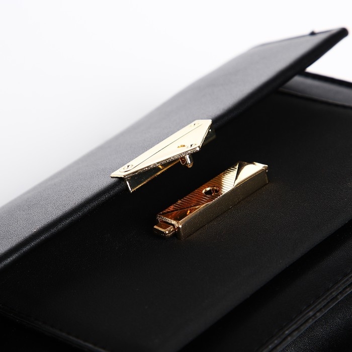 Сумка-мессенджер на клапане, цвет чёрный Сумка-мессенджер на клапане, цвет чёрный