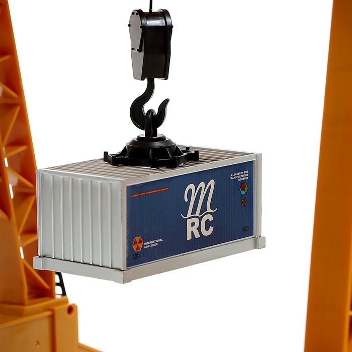 Кран на радиоуправлении «Козловой», работает от аккумулятора Кран на радиоуправлении «Козловой», работает от аккумулятора