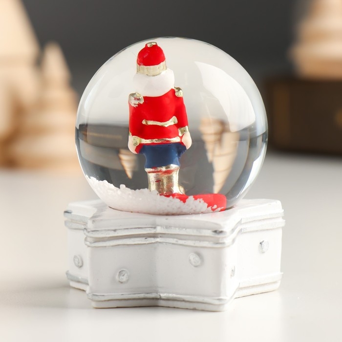 Снежный шар новогодний стеклянный «Щелкунчик на звезде», 5×5×6 см, МИКС Снежный шар новогодний стеклянный «Щелкунчик на звезде», 5×5×6 см, МИКС