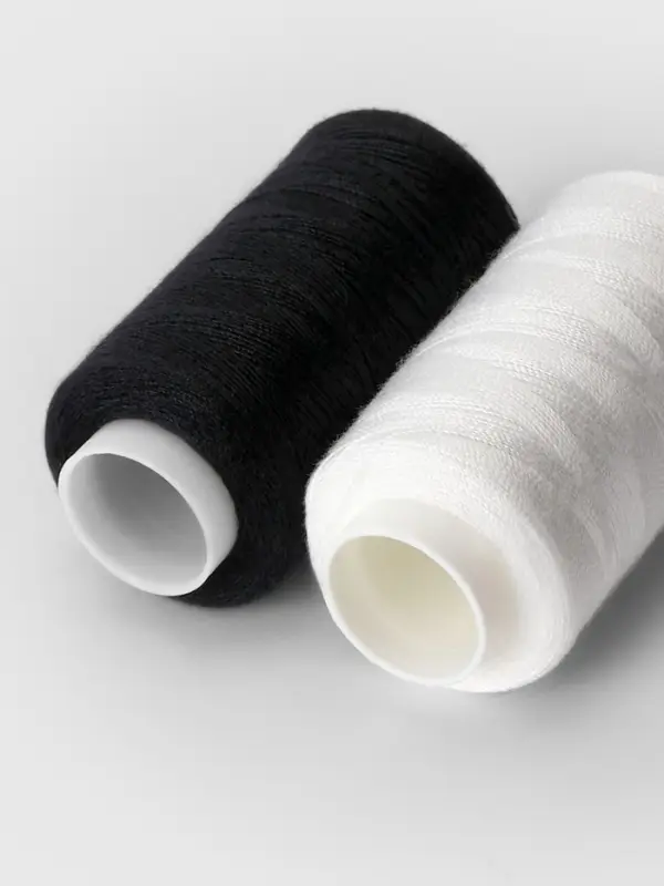 Набор ниток 40/2, 2 шт., 350 м, чёрный, белый Набор ниток 40/2, 2 шт., 350 м, чёрный, белый