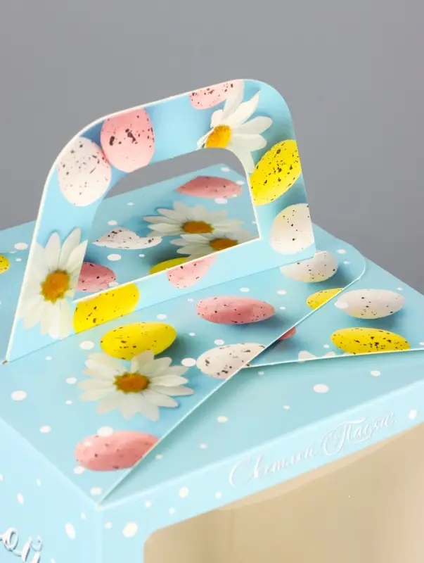 Коробка подарочная пасхальная с окном &laquo;Небесная голубая&raquo; 15&times;15&times;18 см