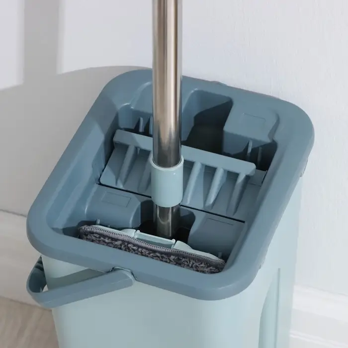 Швабра с отжимом и ведро Доляна, швабра плоская, ведро с двумя отсеками, 8 л, дополнительная насадка