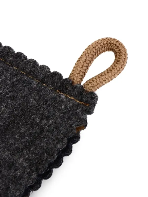 Рукавица для бани вышивка Рукавица для бани вышивка "На удачу", темная