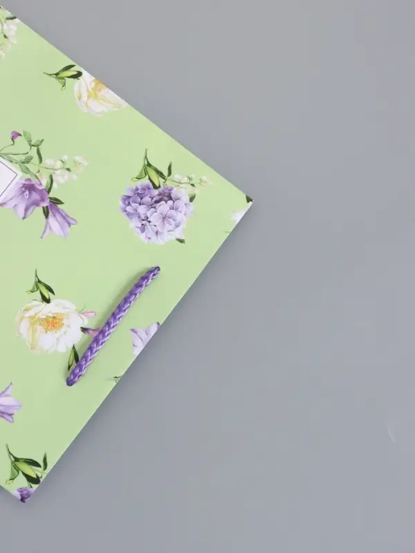 Пакет подарочный "Нежный штрих" ламинированный 18 х 22,3 х 10 см