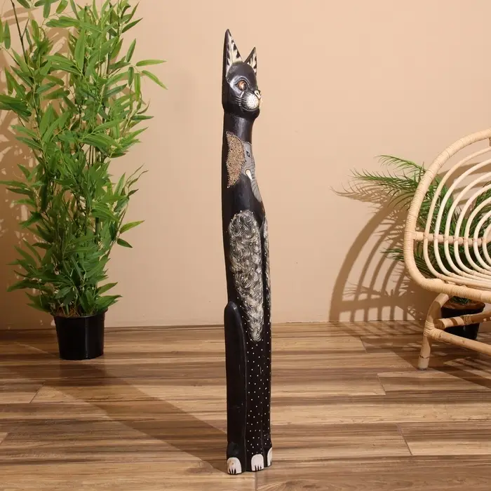 Сувенир Сувенир "Кошка с золотистым рисунком" дерево 7х16х100 см