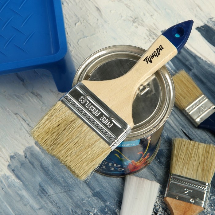 Кисть плоская ТУНДРА, натуральная щетина, деревянная рукоятка, 3 Кисть плоская ТУНДРА, натуральная щетина, деревянная рукоятка, 3", 75 мм