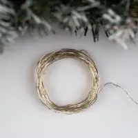 Гирлянда &laquo;Нить&raquo; 5 м, роса, IP20, серебристая нить, 50 LED, 2 режима, от батареек AAх3, свечение белое