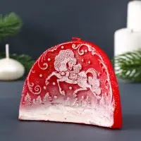 Свеча декоративная &laquo;Барельеф с лошадкой&raquo; 10.5&times;4.5&times;8 см, красный