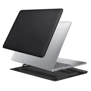 Чехол для MacBook Pro 14 (25/24/23/21) матовый чёрный (A2442/A2779/A2918/A2992/A3112/A3185/A3401/A3434)
