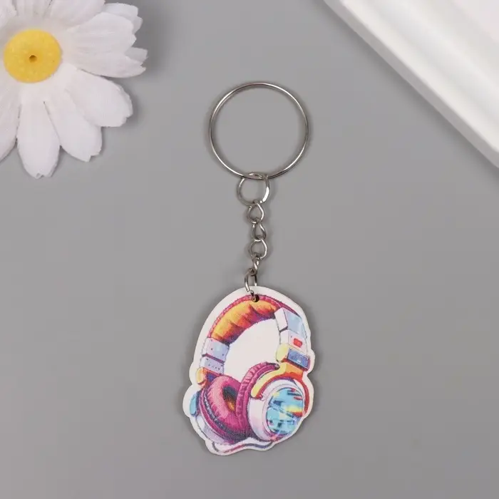 Брелок дерево  Брелок дерево "Крутые наушники" 4х2,9х0,3 см