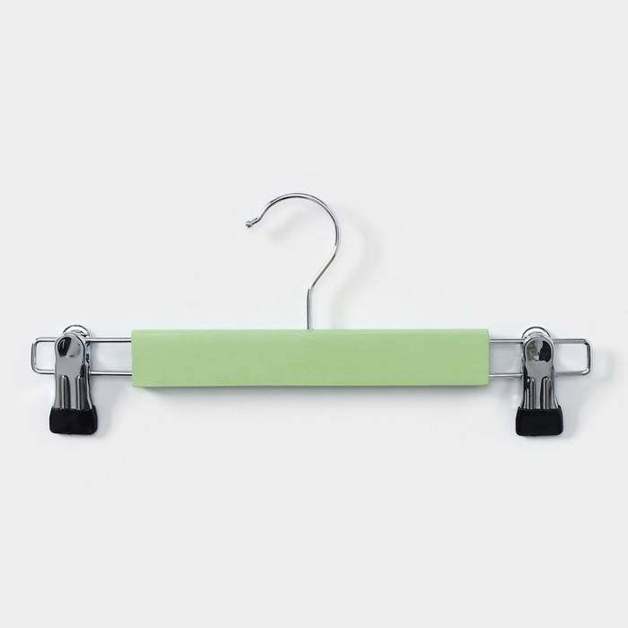 Вешалки для брюк и юбок LaDо́m Brillant, 28×12×2,3 см, 2 шт, деревянные, с зажимами, цвет фисташковый Вешалки для брюк и юбок LaDо́m Brillant, 28×12×2,3 см, 2 шт, деревянные, с зажимами, цвет фисташковый