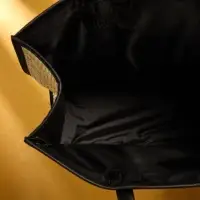 Сумка плетёная на застёжке из пандана 41х16х50 см, бежево-чёрный Сумка плетёная на застёжке из пандана 41х16х50 см, бежево-чёрный