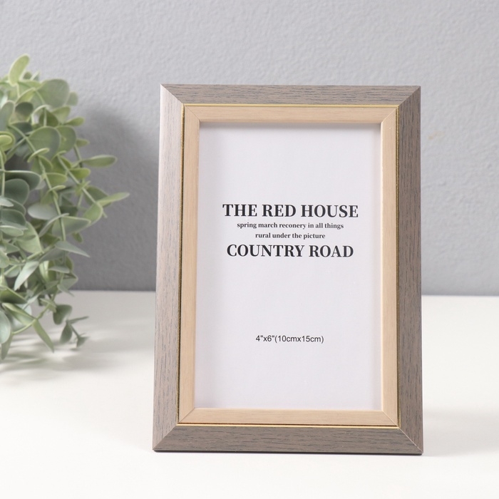 Фоторамка пластик 10х15 см Фоторамка пластик 10х15 см "Бело-серая" с золотой полосой 1,5х13,2х18 см