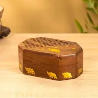 Шкатулка резная "Слоник в саду" 15х10х5 см, дерево шишам Шкатулка резная "Слоник в саду" 15х10х5 см, дерево шишам