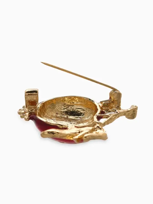 Брошь Брошь "Гранат" в разрезе, со стразами, красно-зелёная в золоте