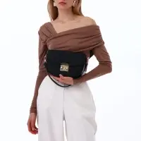 Сумка женская мессенджер TEXTURA на клапане, 23&times;6&times;15 см, чёрная