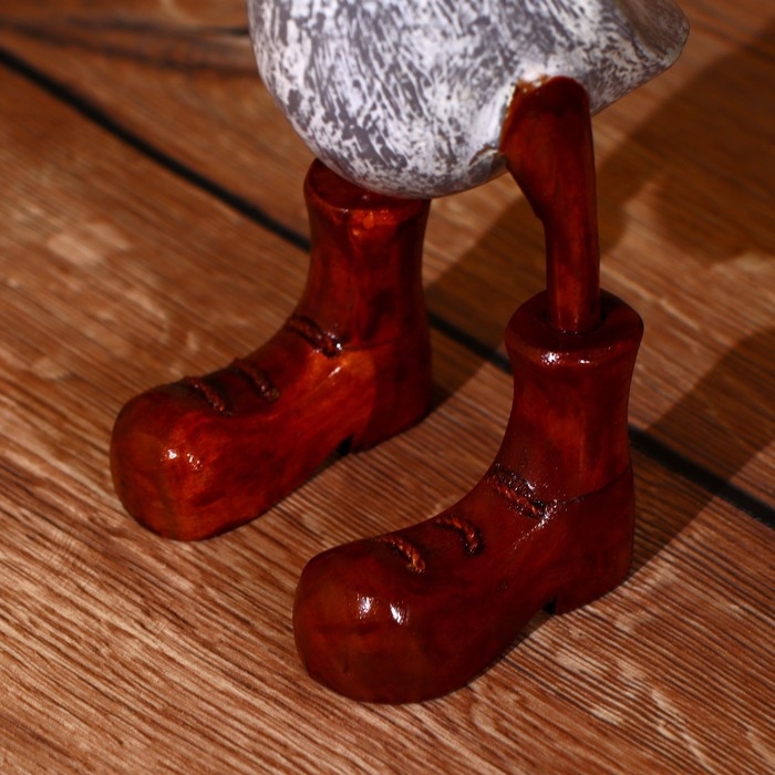 Сувенир "Утка в сером" дерево 27 см