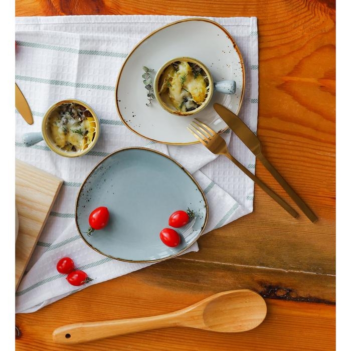 Блюдо фарфоровое для подачи Magistro &laquo;Церера&raquo;, 18,2&times;16,3 см, цвет голубой