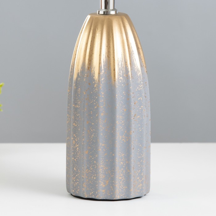 Настольная лампа Настольная лампа "Конкомбр" 1хE14 серый 22,5х22,5х39 см RISALUX