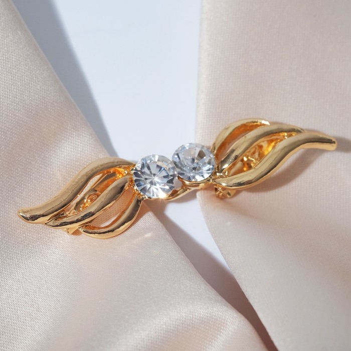 Зажим для кардигана «Волны», цвет белый в золоте Зажим для кардигана «Волны», цвет белый в золоте