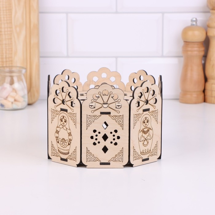 Шкатулка-конфетница  Шкатулка-конфетница "Матрешки", 15х15х11 см