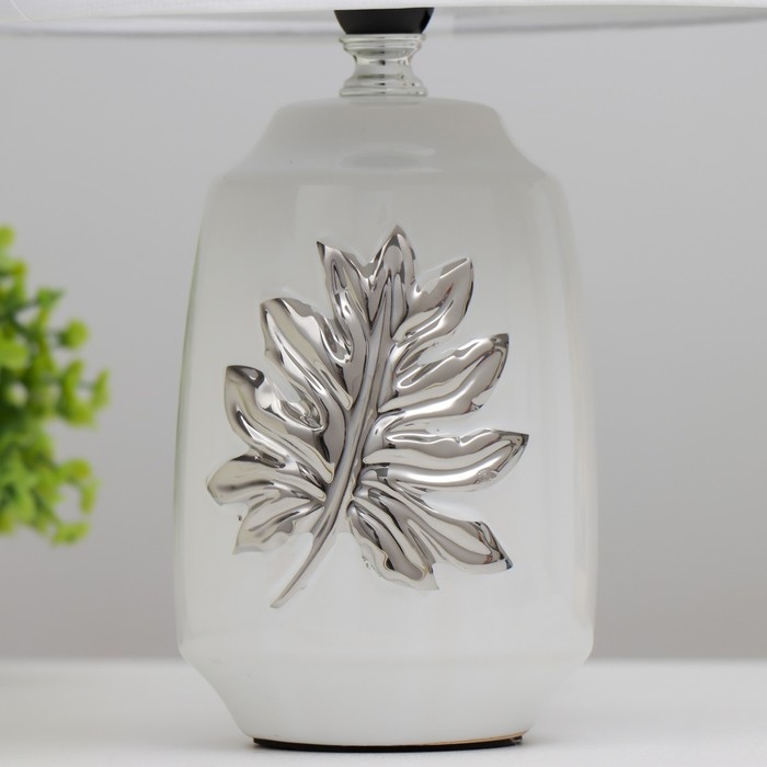 Настольная лампа Настольная лампа "Монстера" E14 40Вт белый 20х20х30 см RISALUX