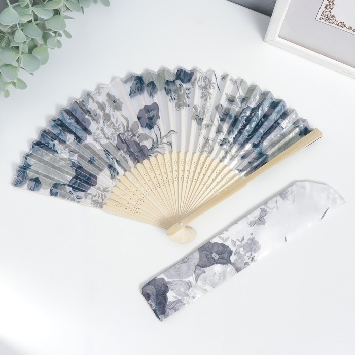 Веер бамбук, текстиль h=21 см  Веер бамбук, текстиль h=21 см "Цветы" с чехлом, чёрно-белый