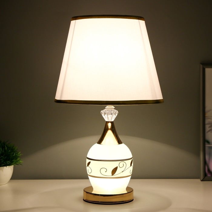 Настольная лампа с подсветкой Настольная лампа с подсветкой "Оливия" Е27 40Вт золото 25х25х42 см