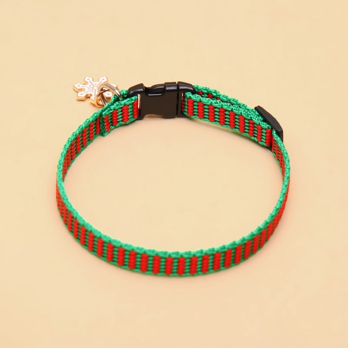 Ошейник + новогодний подвес Ошейник + новогодний подвес "Снежинка", 30 х 1 см, капрон, зелёный