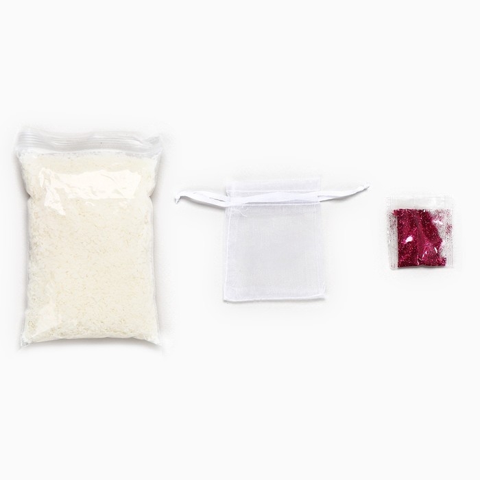 Аромасаше своими руками. Набор для создания ароматической фигурки из соевого воска «Сердечки с блестками» Аромасаше своими руками. Набор для создания ароматической фигурки из соевого воска «Сердечки с блестками»