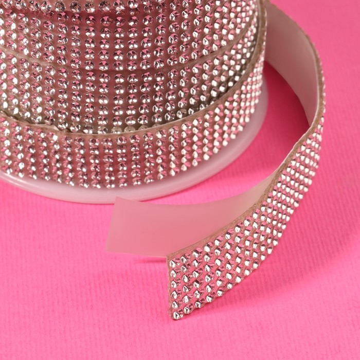 Стразы самоклеящиеся, d = 2 мм, ширина - 14 мм, 4,5 ± 0,5 м, цвет серебряный Стразы самоклеящиеся, d = 2 мм, ширина - 14 мм, 4,5 ± 0,5 м, цвет серебряный