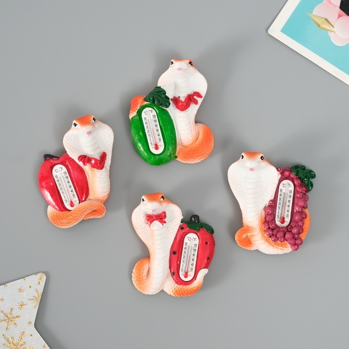 Магнит полистоун  Магнит полистоун "Кобра с термометром овощем/фруктом" МИКС 5х2х7 см