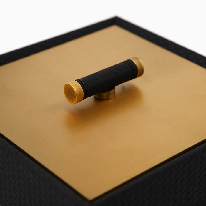 Шкатулка для украшений из экокожи, 15,3 х 15,3 см Шкатулка для украшений из экокожи, 15,3 х 15,3 см