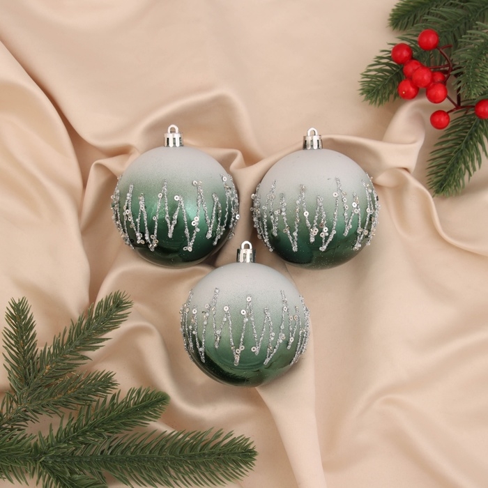 Набор шаров пластик d-8 см, 3 шт Набор шаров пластик d-8 см, 3 шт "Акселл" зелёно-белый