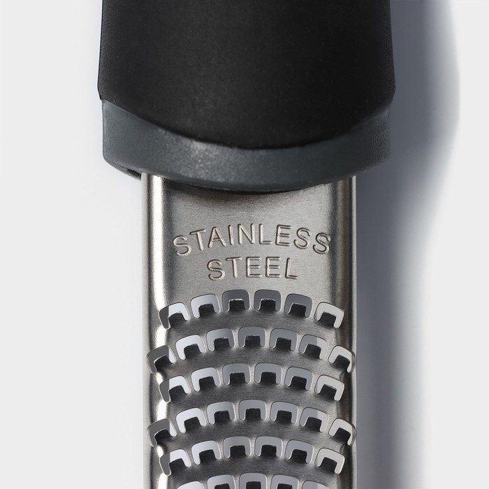 Тёрка для сыра мелкая Доляна «Савон», 32 см, с ручкой, цвет чёрный Тёрка для сыра мелкая Доляна «Савон», 32 см, с ручкой, цвет чёрный