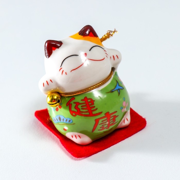 Сувенир керамика Сувенир керамика "Манэки-нэко в костюмчиках на подушечках" 4,5х3,8х4,6 см набор 5 шт