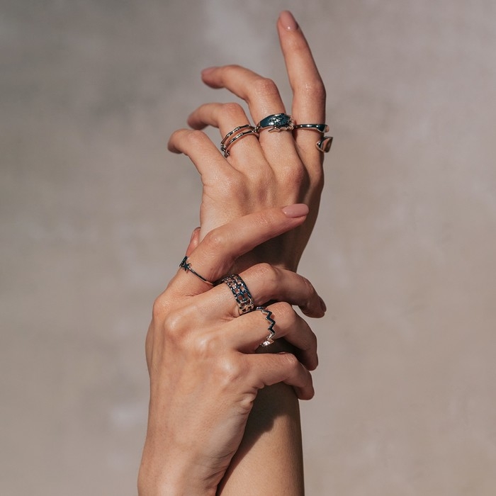 Кольцо «Зигзаг» тренд, цвет серебро, безразмерное