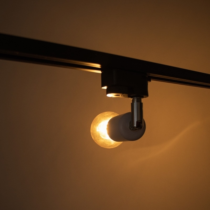 Светильник трековый Светильник трековый "Спот" Е27 40Вт белый 3,5х5,5х15см