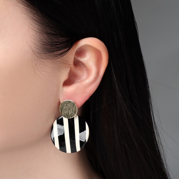 Серьги ассорти «Леди» параллели, цвет чёрно-белый в золоте Серьги ассорти «Леди» параллели, цвет чёрно-белый в золоте