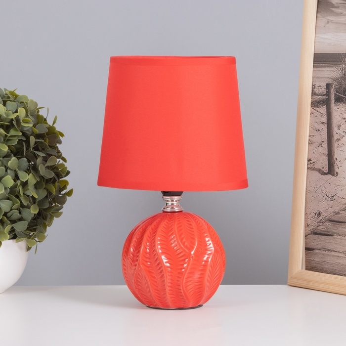 Лампа настольная Лампа настольная "Пабло" 1х40Вт Е14 красный 14,5х14,5х24см