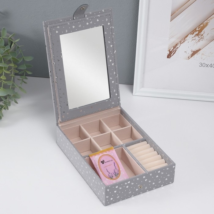 Шкатулка кожзам для украшений с зеркалом Шкатулка кожзам для украшений с зеркалом "Сердечки" серая матовая тиснение 15х21,5х5,5 см