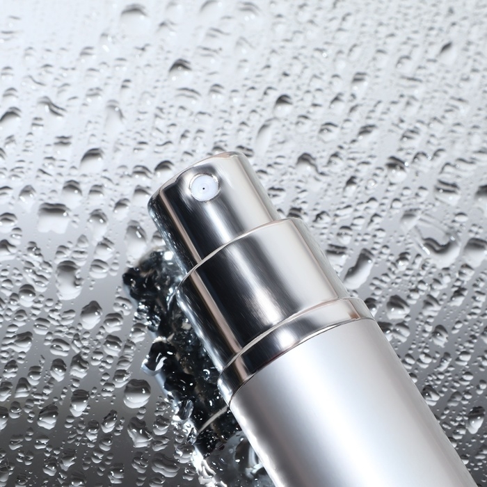 Флакон для парфюма, с распылителем, 10 мл, цвет серебристый Флакон для парфюма, с распылителем, 10 мл, цвет серебристый