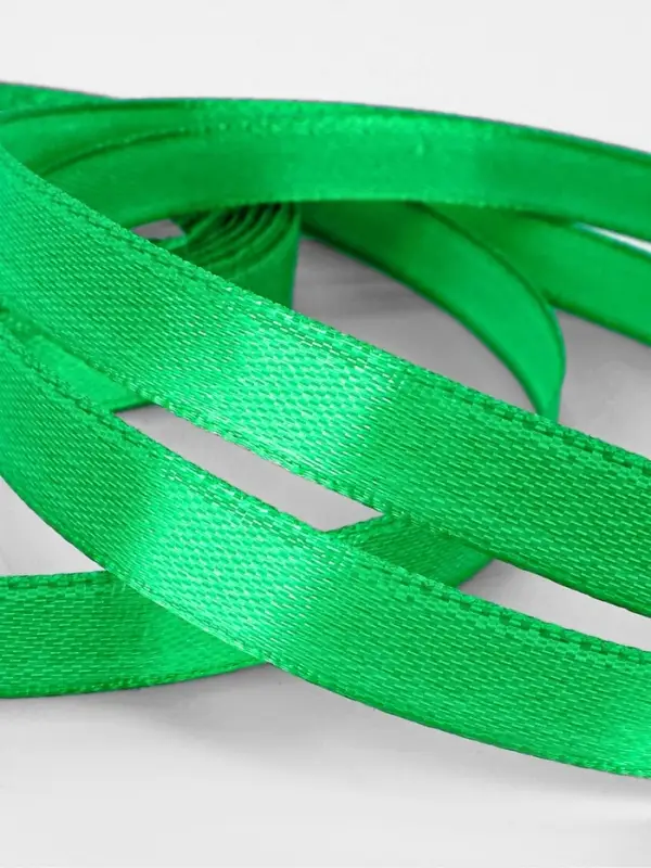 Лента атласная, 10 мм, 23&plusmn;1 м, зелёная №19