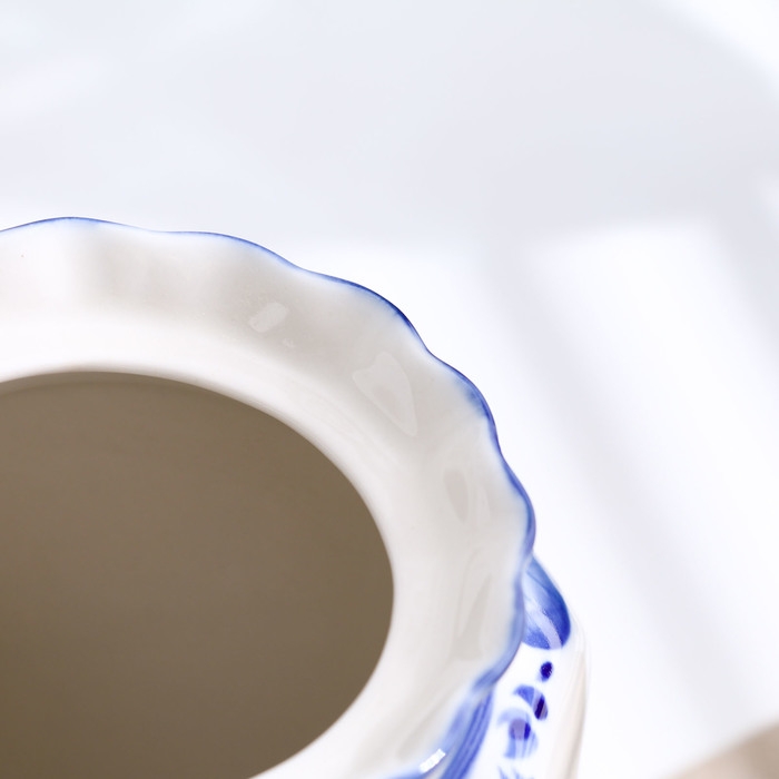 Банка &laquo;Каскад&raquo;, для сыпучих продуктов, средняя, 1,25 л, H=19,5 см, гжель