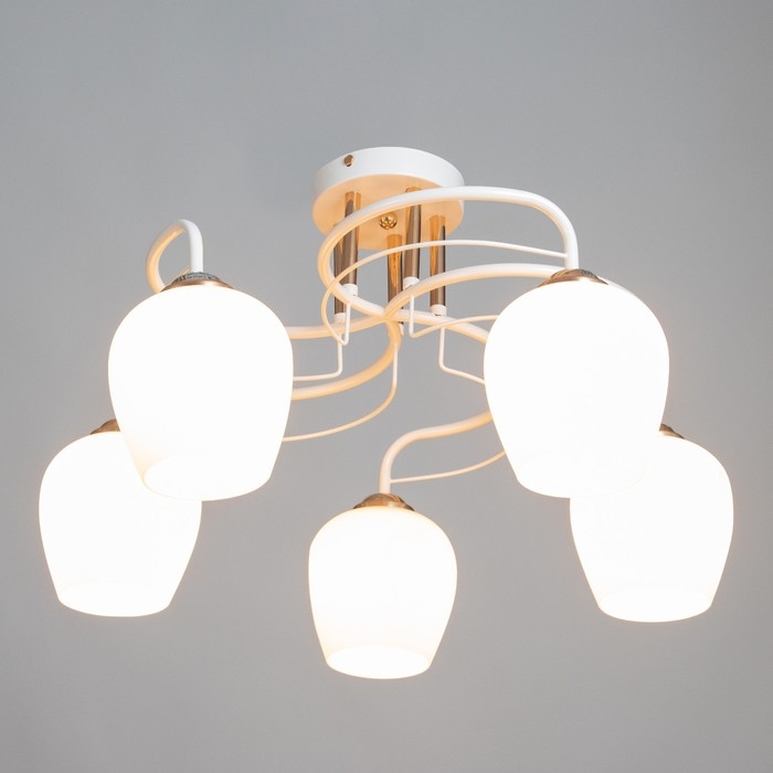 Люстра Люстра "Майли" 5х60Вт Е27 Белый,золото 45х53х46см