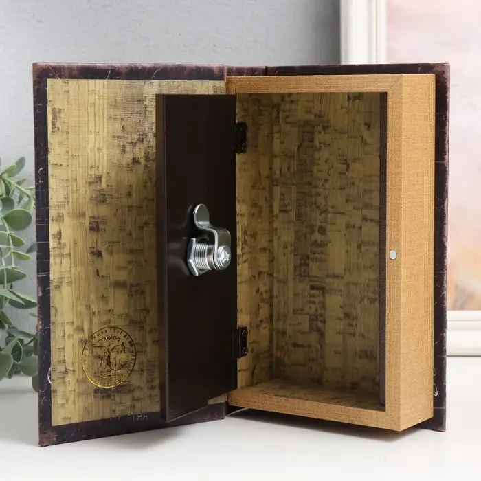 Шкатулка книга - сейф &laquo;Живопись&raquo;, дерево и искусственная кожа, с замком, 21&times;13&times;5 см