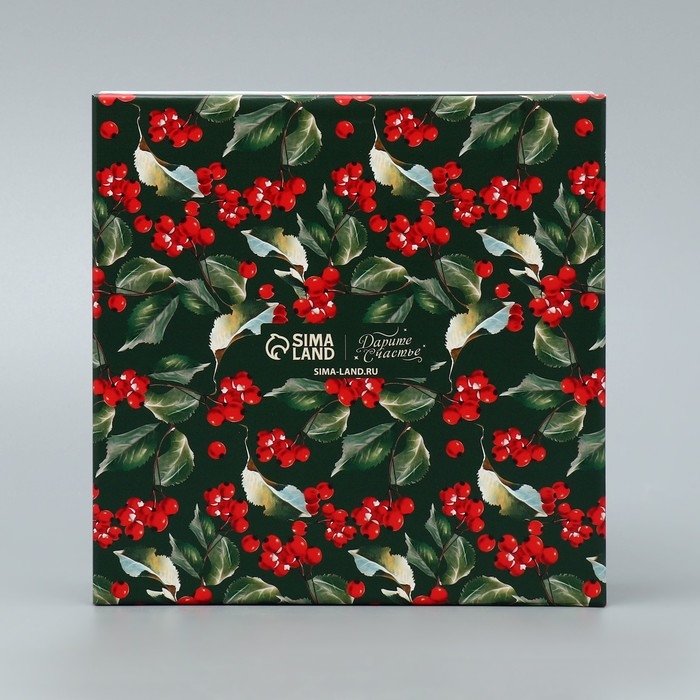 Коробка подарочная «Снегири», 16 х 16 х 9 см, Новый год Коробка подарочная «Снегири», 16 х 16 х 9 см, Новый год