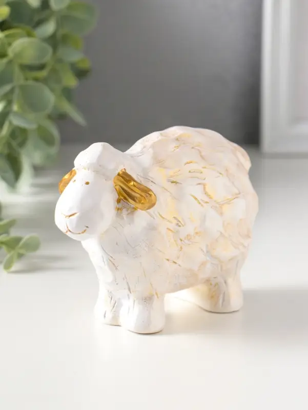 Сувенир полистоун "Барашек" белый с золотом 5,5х12х8 см