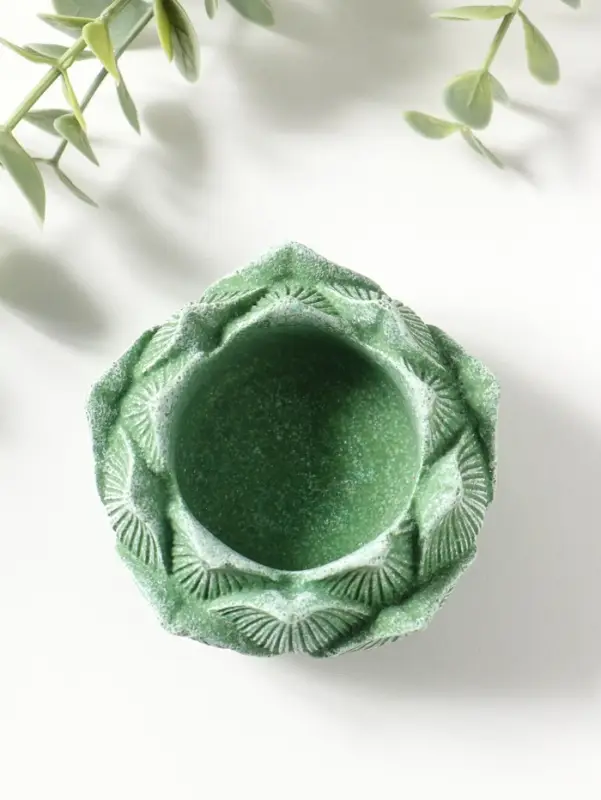 Сувенир полистоун "Лотос и маленький Будда" зелёный 7,5х7,5х9,5 см